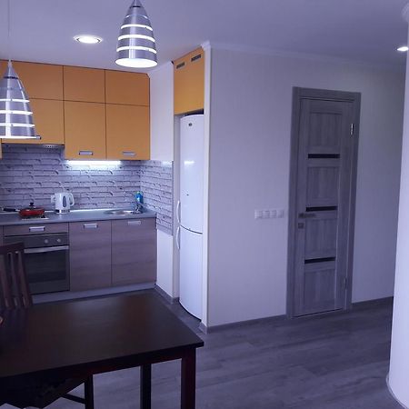 Apartmens Near Metalist Apartment Kharkiv Exterior photo